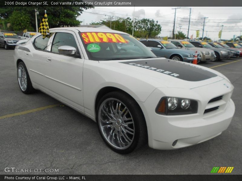 Cool Vanilla / Dark Slate Gray/Light Graystone 2006 Dodge Charger SE