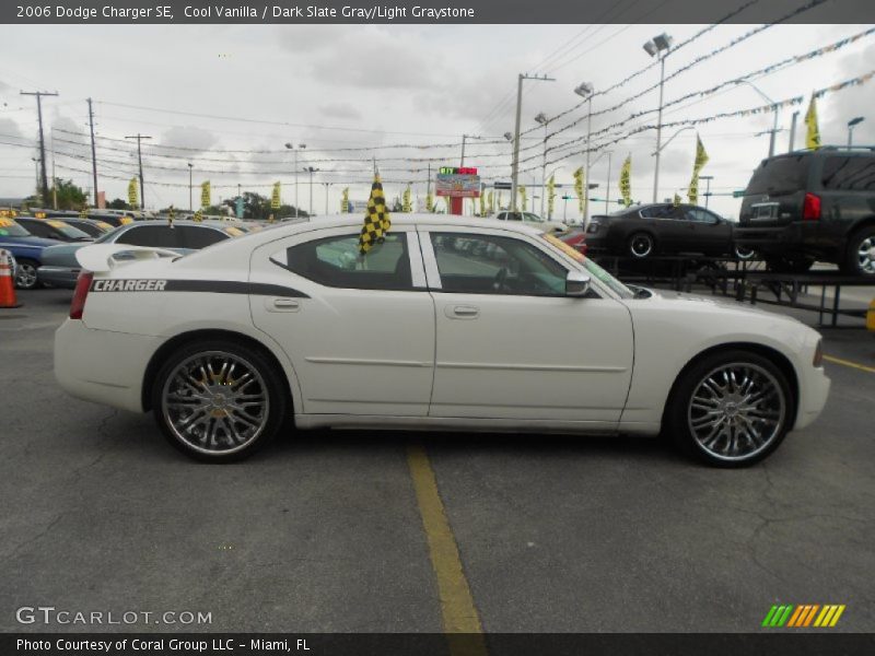 Cool Vanilla / Dark Slate Gray/Light Graystone 2006 Dodge Charger SE