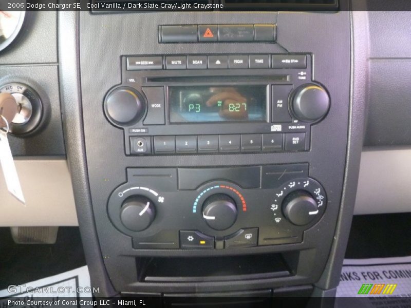 Cool Vanilla / Dark Slate Gray/Light Graystone 2006 Dodge Charger SE