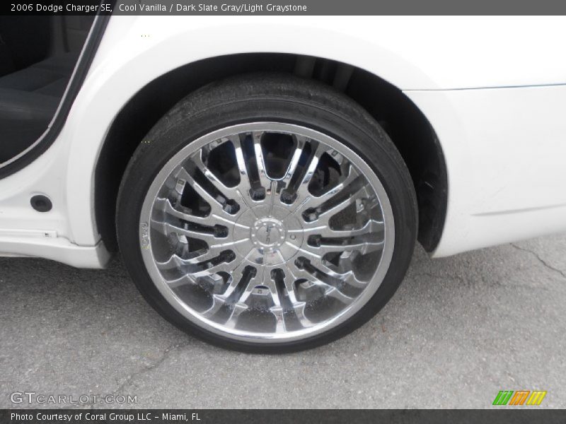 Cool Vanilla / Dark Slate Gray/Light Graystone 2006 Dodge Charger SE