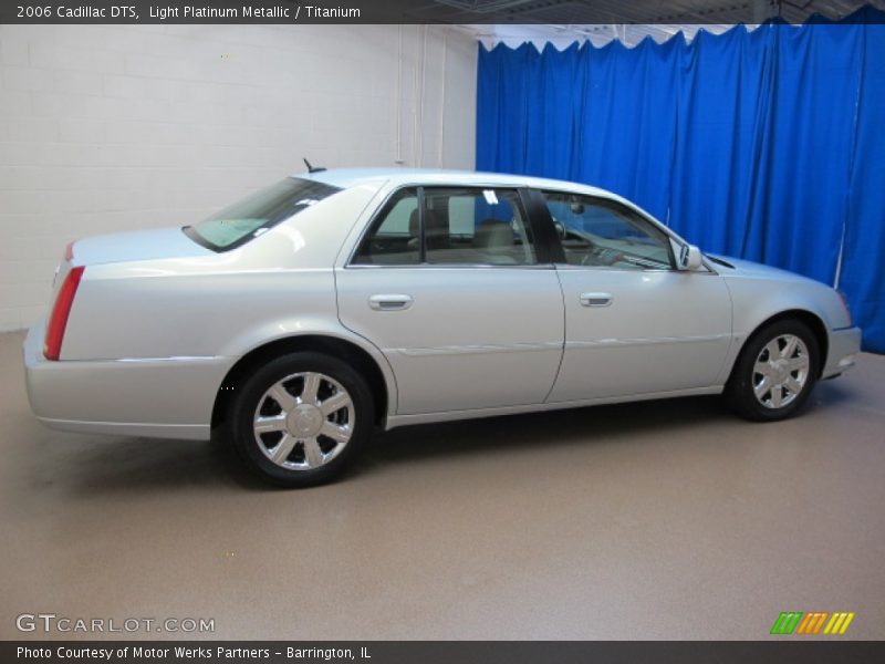 Light Platinum Metallic / Titanium 2006 Cadillac DTS