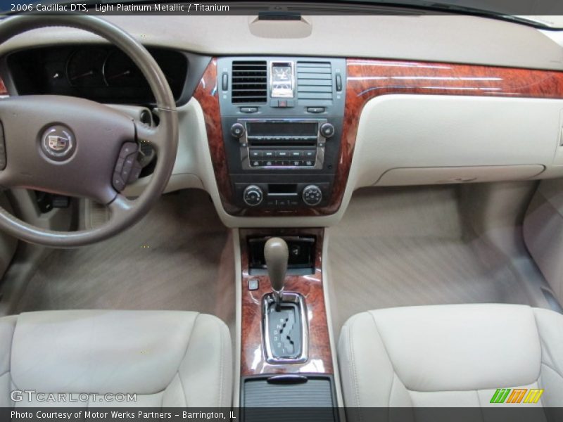 Light Platinum Metallic / Titanium 2006 Cadillac DTS