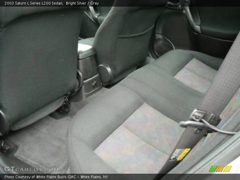 Bright Silver / Gray 2003 Saturn L Series L200 Sedan