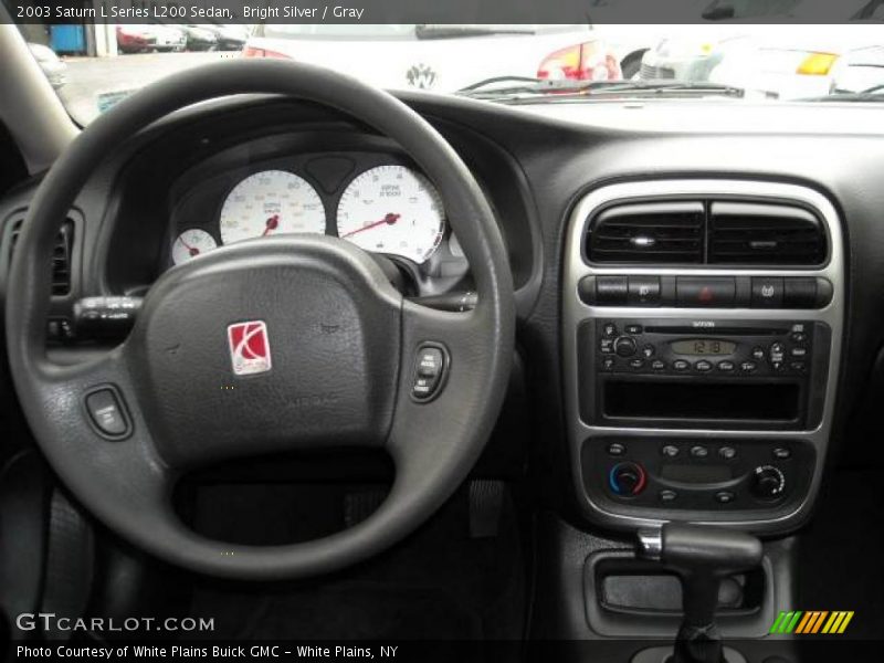 Bright Silver / Gray 2003 Saturn L Series L200 Sedan