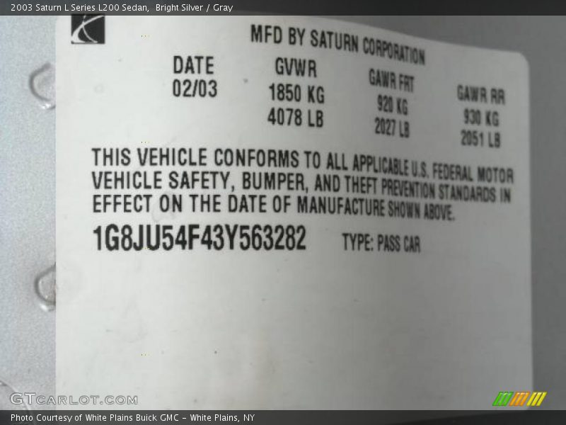 Bright Silver / Gray 2003 Saturn L Series L200 Sedan