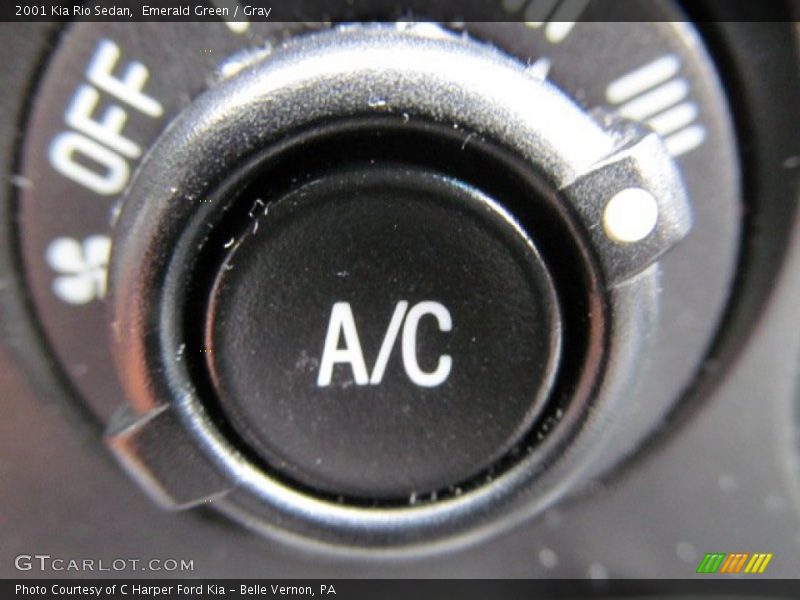 Emerald Green / Gray 2001 Kia Rio Sedan