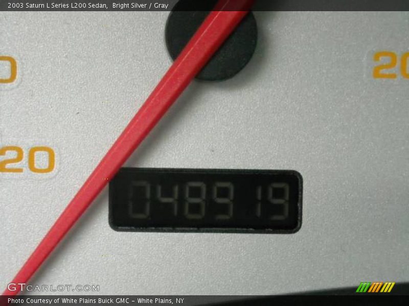 Bright Silver / Gray 2003 Saturn L Series L200 Sedan