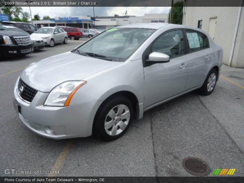 Brilliant Silver / Charcoal 2009 Nissan Sentra 2.0 S