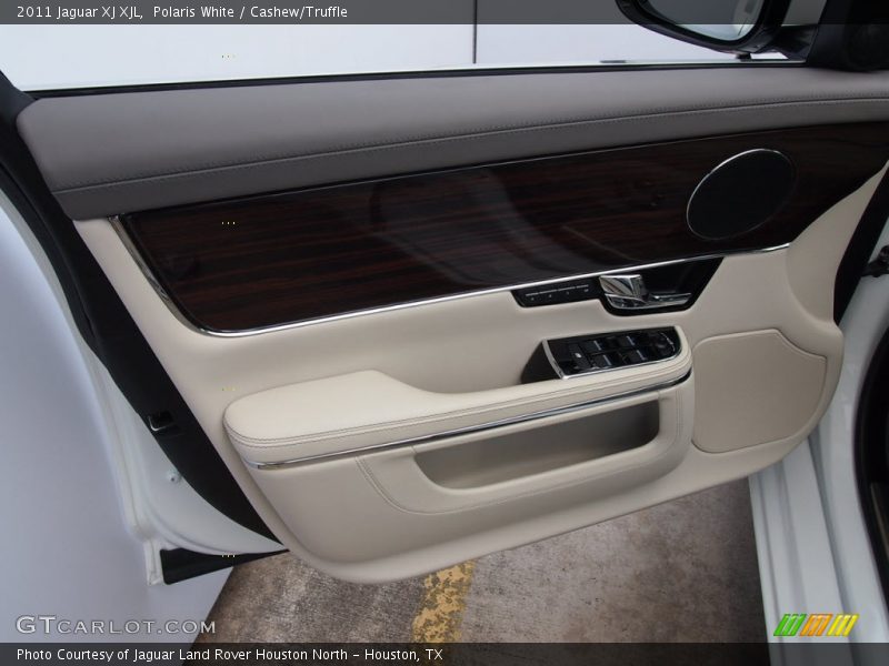 Polaris White / Cashew/Truffle 2011 Jaguar XJ XJL