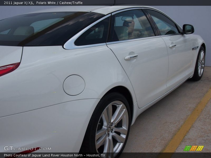 Polaris White / Cashew/Truffle 2011 Jaguar XJ XJL