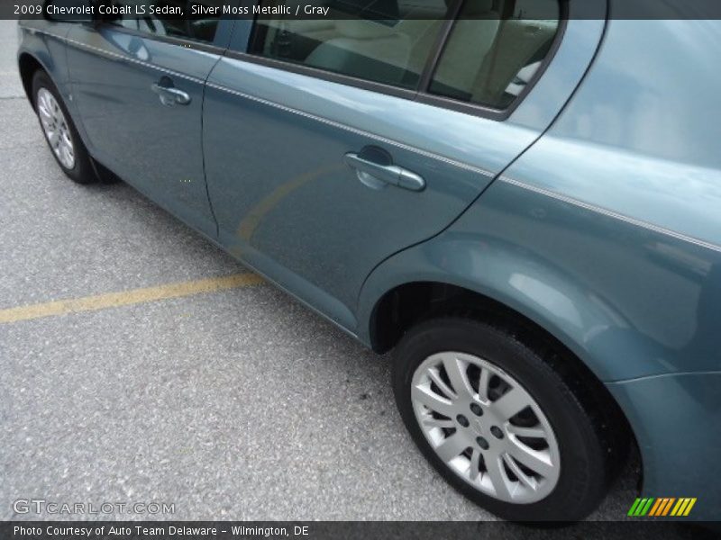 Silver Moss Metallic / Gray 2009 Chevrolet Cobalt LS Sedan
