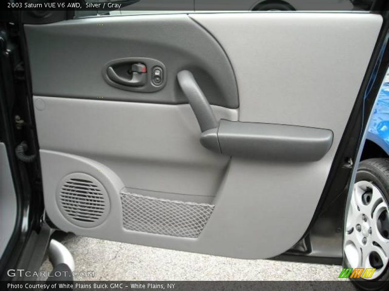 Silver / Gray 2003 Saturn VUE V6 AWD