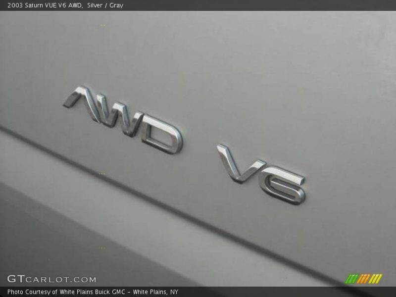 Silver / Gray 2003 Saturn VUE V6 AWD