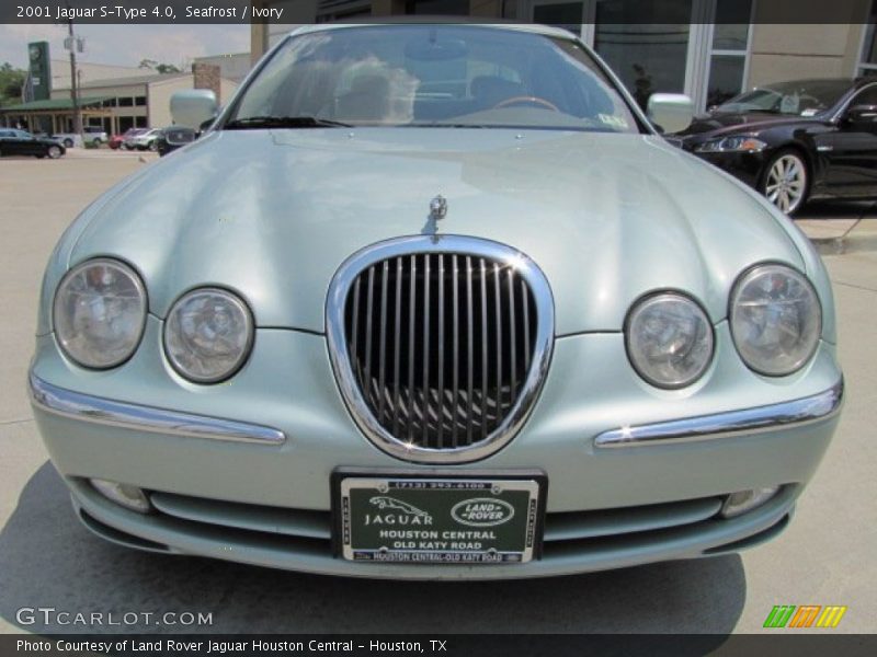 Seafrost / Ivory 2001 Jaguar S-Type 4.0