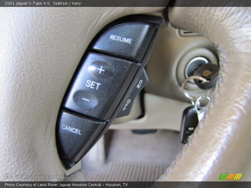 Seafrost / Ivory 2001 Jaguar S-Type 4.0