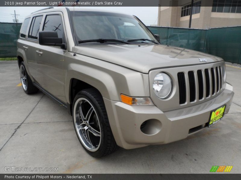Light Sandstone Metallic / Dark Slate Gray 2010 Jeep Patriot Sport