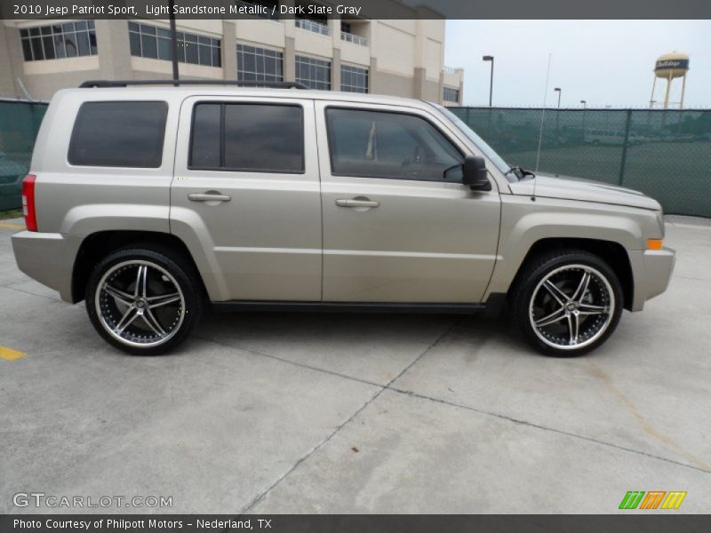 Light Sandstone Metallic / Dark Slate Gray 2010 Jeep Patriot Sport