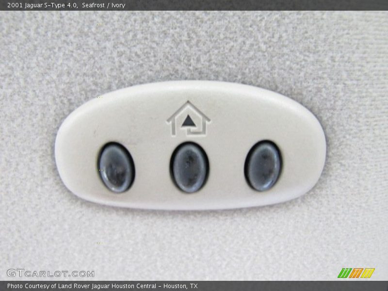 Seafrost / Ivory 2001 Jaguar S-Type 4.0