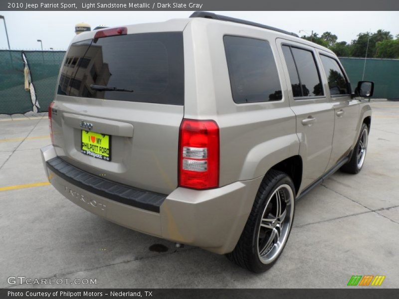 Light Sandstone Metallic / Dark Slate Gray 2010 Jeep Patriot Sport