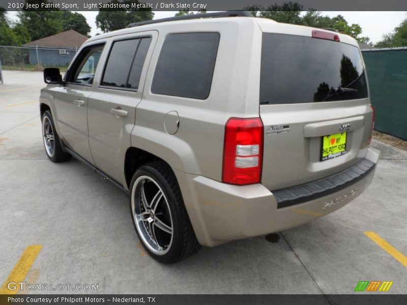 Light Sandstone Metallic / Dark Slate Gray 2010 Jeep Patriot Sport