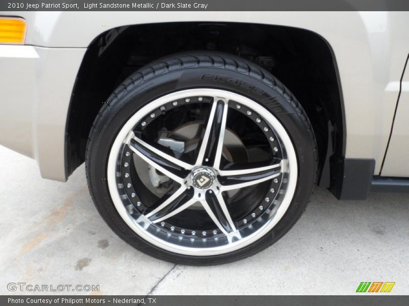 Light Sandstone Metallic / Dark Slate Gray 2010 Jeep Patriot Sport