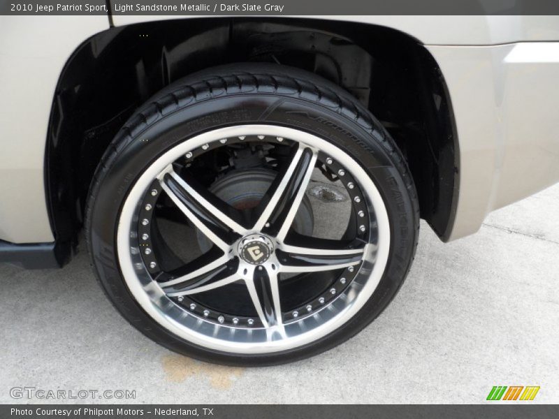 Light Sandstone Metallic / Dark Slate Gray 2010 Jeep Patriot Sport