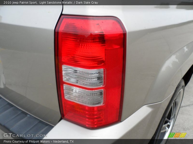 Light Sandstone Metallic / Dark Slate Gray 2010 Jeep Patriot Sport
