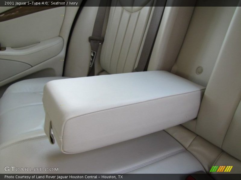 Seafrost / Ivory 2001 Jaguar S-Type 4.0