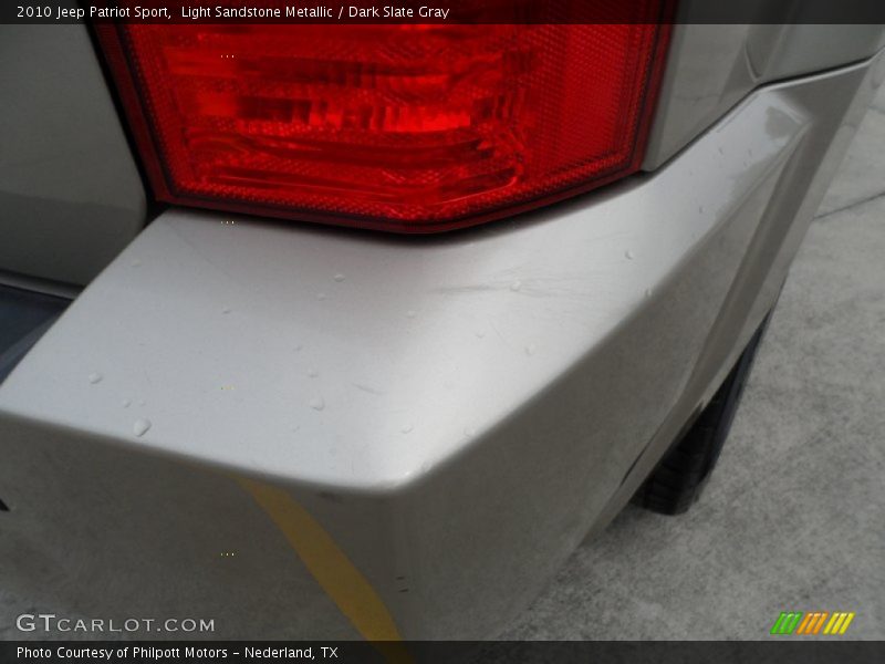 Light Sandstone Metallic / Dark Slate Gray 2010 Jeep Patriot Sport