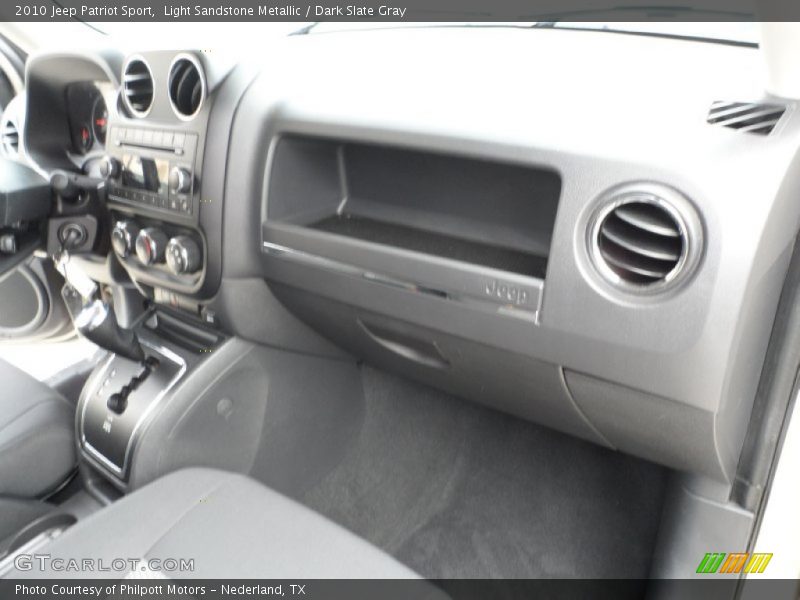 Light Sandstone Metallic / Dark Slate Gray 2010 Jeep Patriot Sport