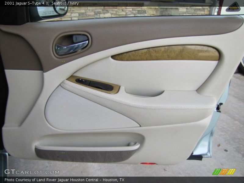 Seafrost / Ivory 2001 Jaguar S-Type 4.0