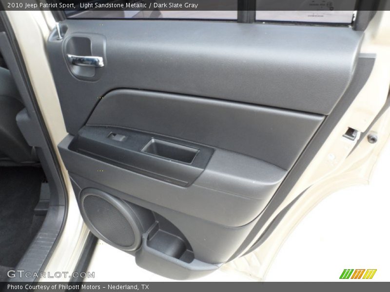 Light Sandstone Metallic / Dark Slate Gray 2010 Jeep Patriot Sport