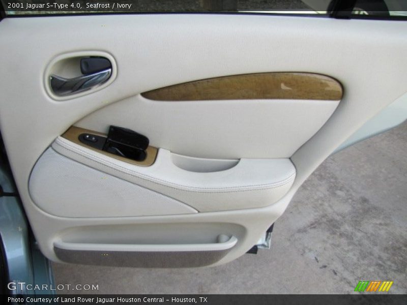 Seafrost / Ivory 2001 Jaguar S-Type 4.0