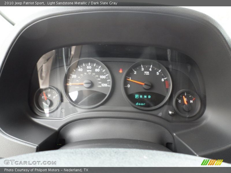 Light Sandstone Metallic / Dark Slate Gray 2010 Jeep Patriot Sport