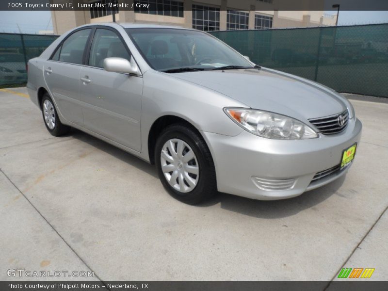 Lunar Mist Metallic / Gray 2005 Toyota Camry LE