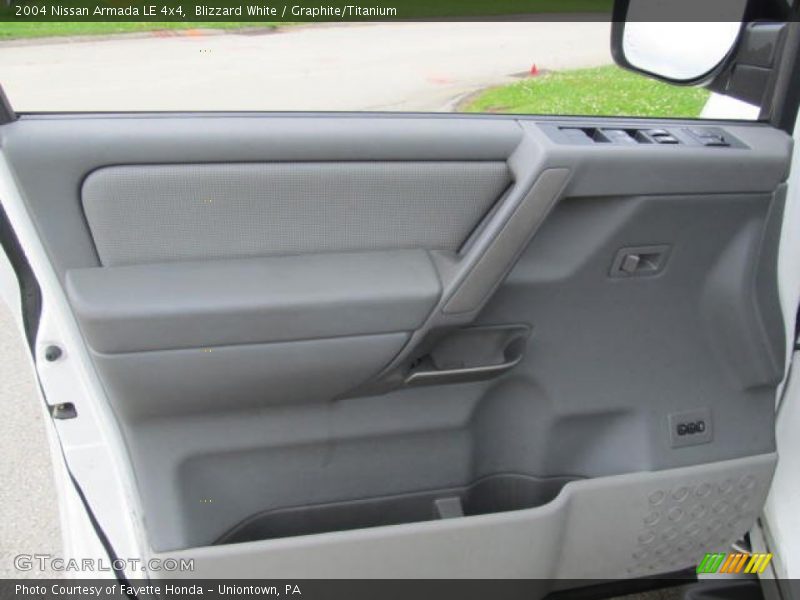 Blizzard White / Graphite/Titanium 2004 Nissan Armada LE 4x4