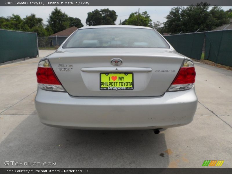 Lunar Mist Metallic / Gray 2005 Toyota Camry LE