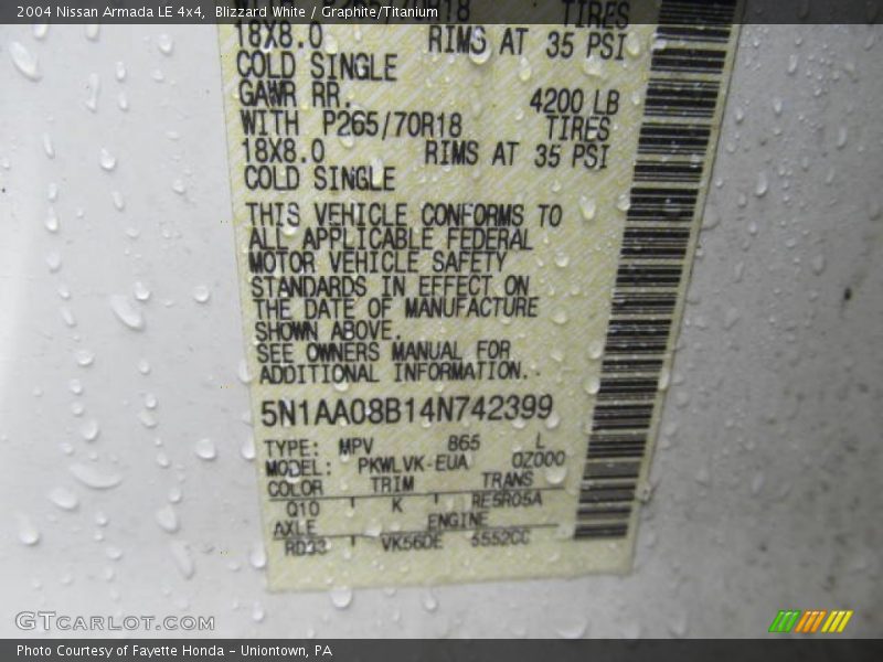 Blizzard White / Graphite/Titanium 2004 Nissan Armada LE 4x4