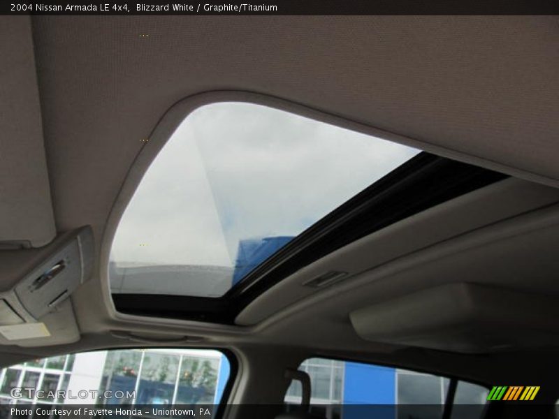 Blizzard White / Graphite/Titanium 2004 Nissan Armada LE 4x4