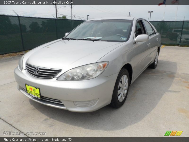 Lunar Mist Metallic / Gray 2005 Toyota Camry LE