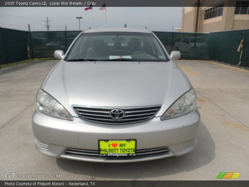 Lunar Mist Metallic / Gray 2005 Toyota Camry LE