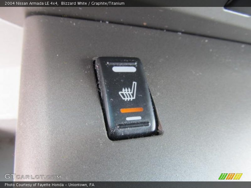 Blizzard White / Graphite/Titanium 2004 Nissan Armada LE 4x4