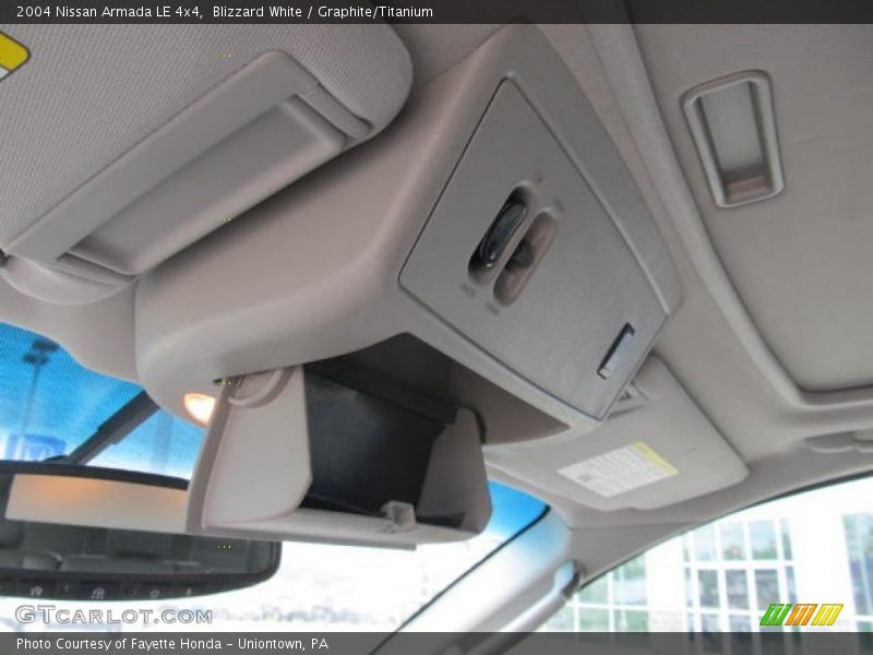 Blizzard White / Graphite/Titanium 2004 Nissan Armada LE 4x4