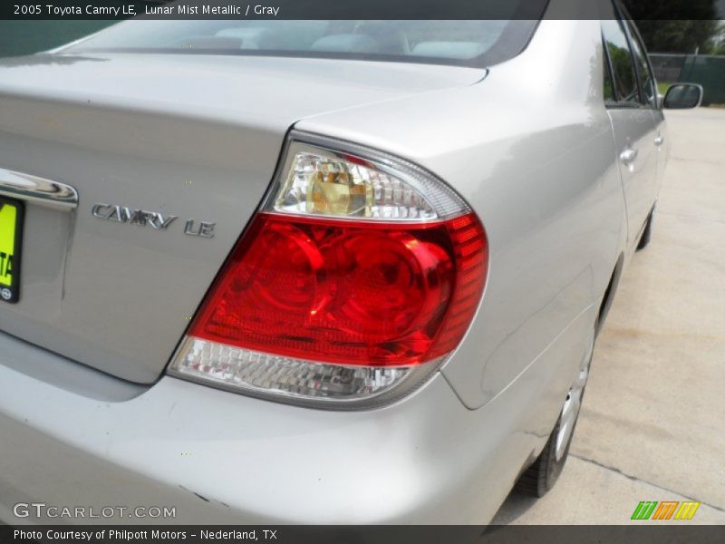 Lunar Mist Metallic / Gray 2005 Toyota Camry LE