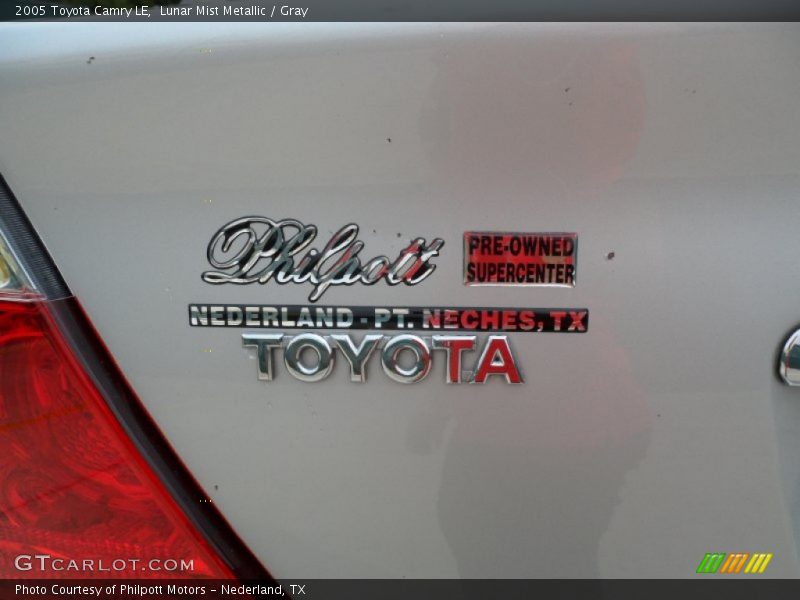 Lunar Mist Metallic / Gray 2005 Toyota Camry LE