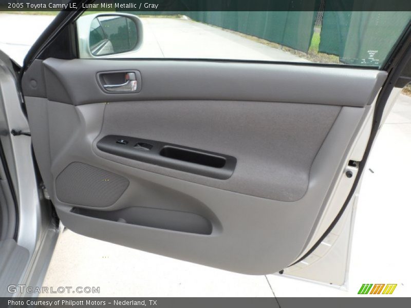 Lunar Mist Metallic / Gray 2005 Toyota Camry LE