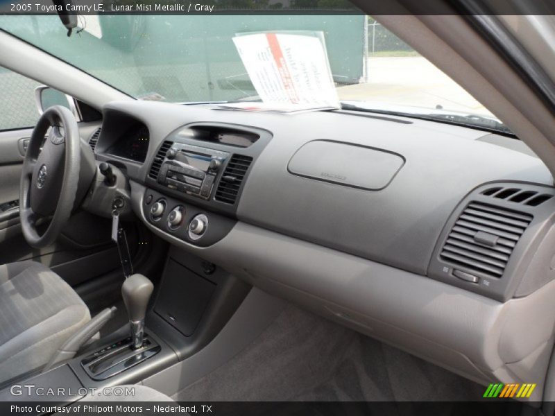 Lunar Mist Metallic / Gray 2005 Toyota Camry LE