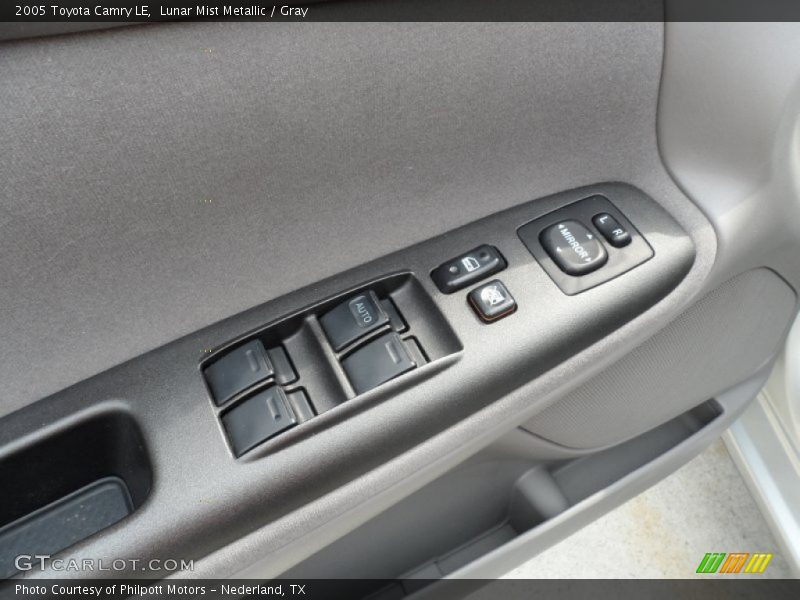 Lunar Mist Metallic / Gray 2005 Toyota Camry LE