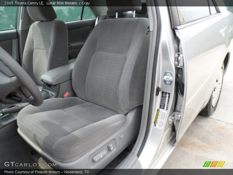 Lunar Mist Metallic / Gray 2005 Toyota Camry LE