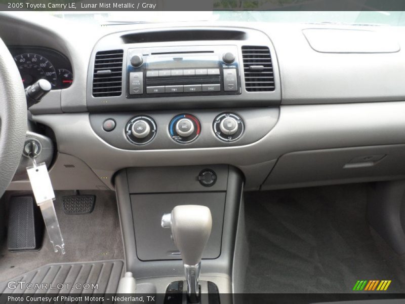 Lunar Mist Metallic / Gray 2005 Toyota Camry LE